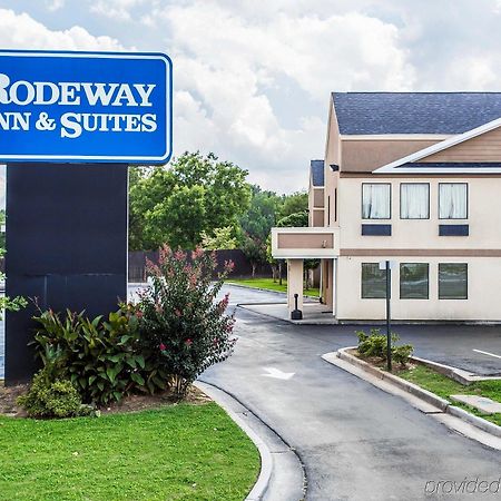 Rodeway Inn Forest Park Bagian luar foto